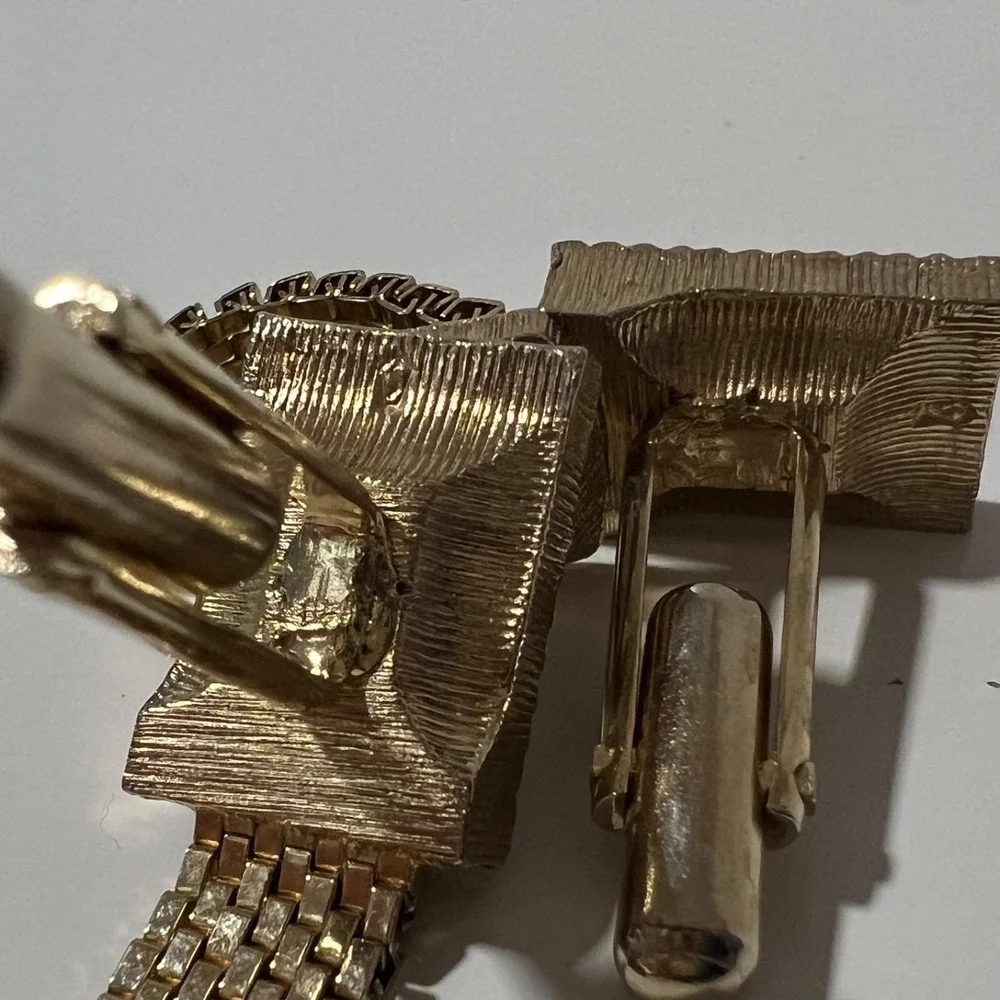 VTG Swank Gold‎ Tone Cufflinks pair of green rectangular stones mesh wrap bullet